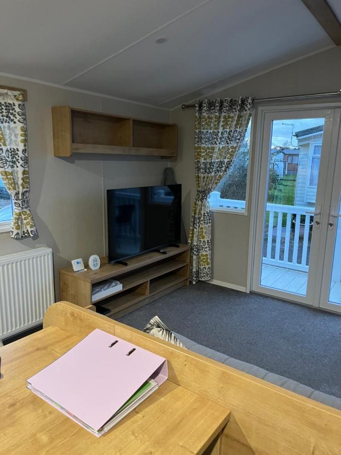 Lorraine'S Caravan Holiday Villa มอร์คัมบ์ ภายนอก รูปภาพ